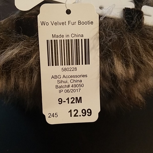 Infant Velvet Fur Booties (KB1) - Picture 3 of 3